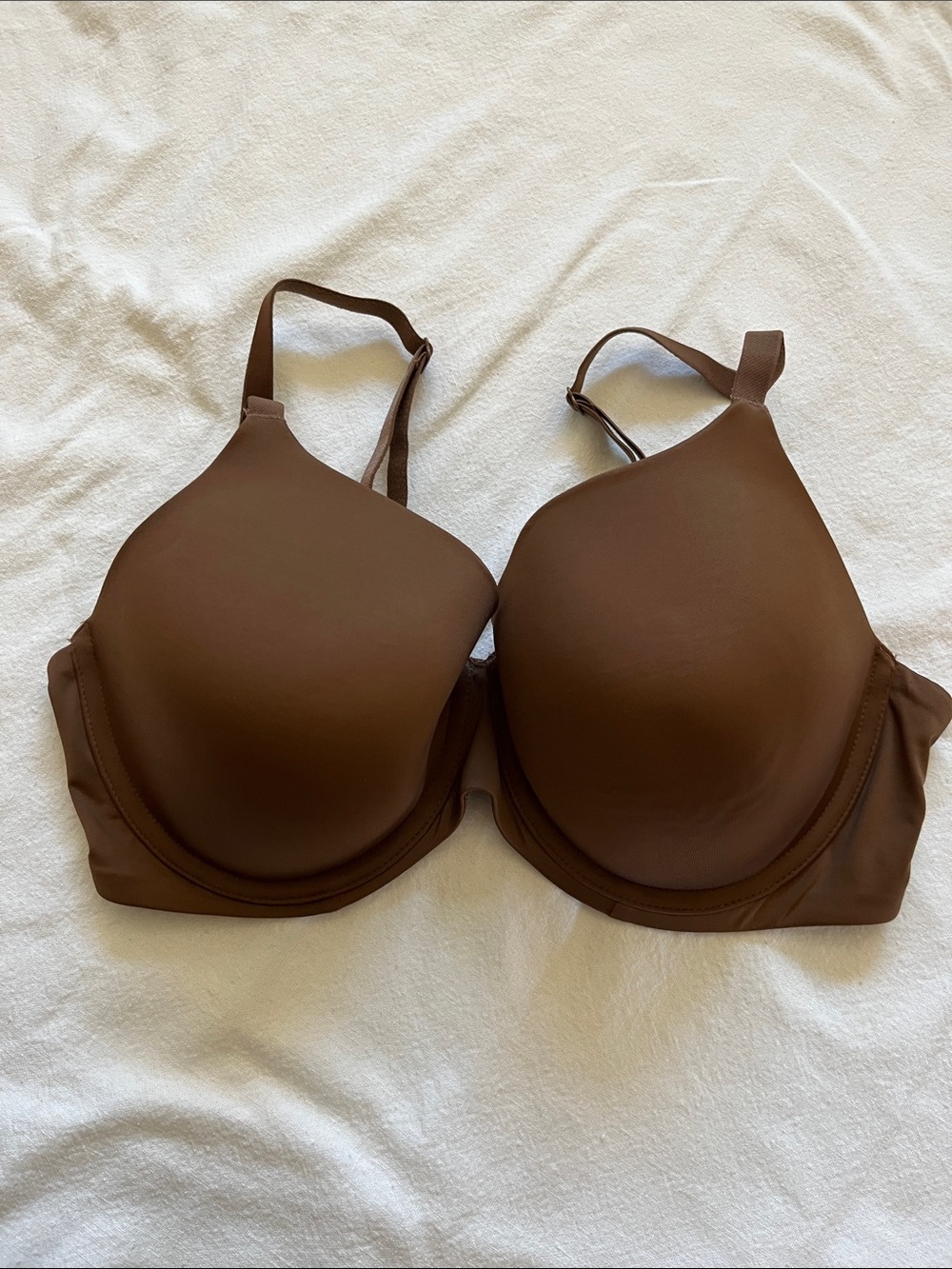 Auden Smooth Molded Bra in Chocolate Brown